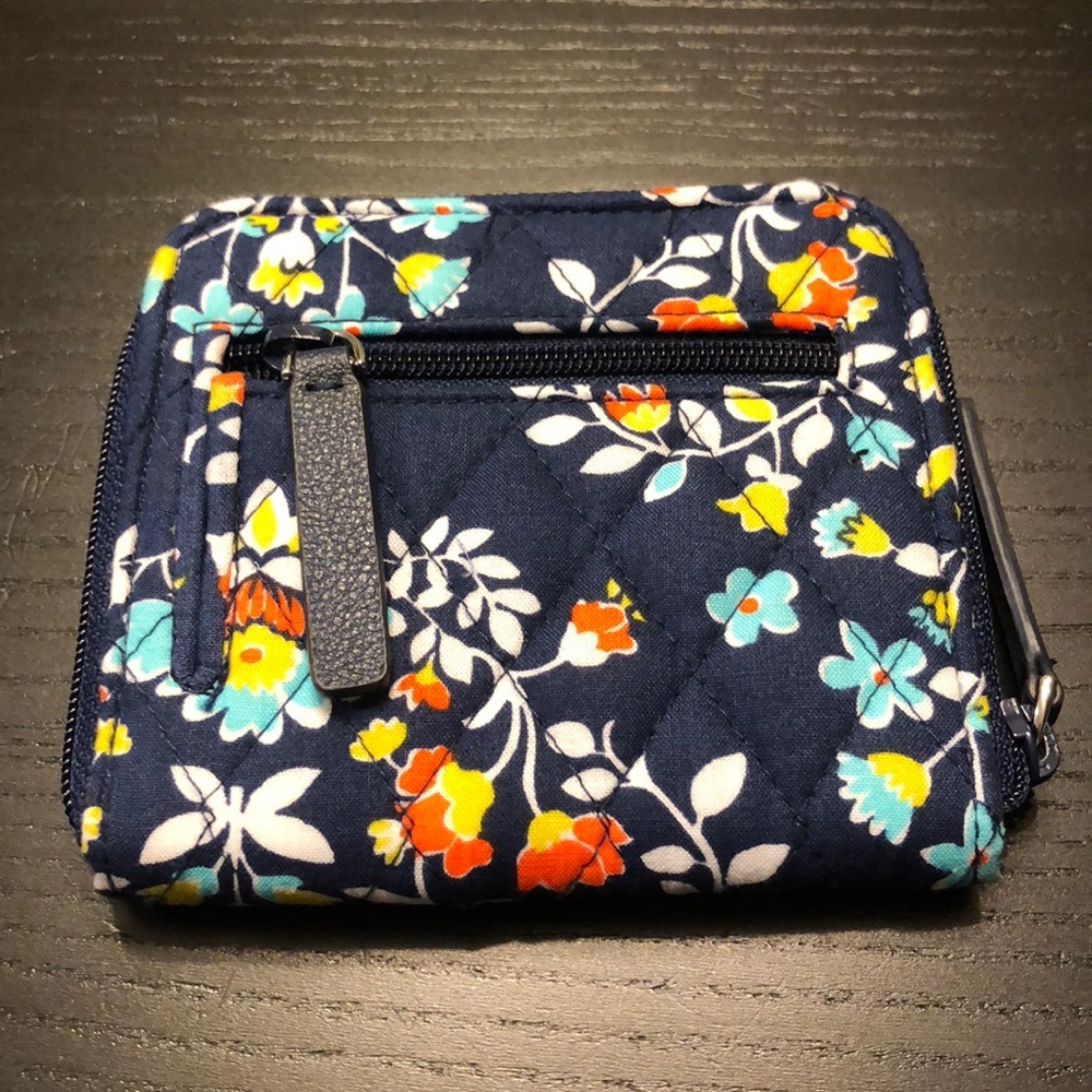 Vera Bradley Petite Zip Wallet/Chandelier Floral